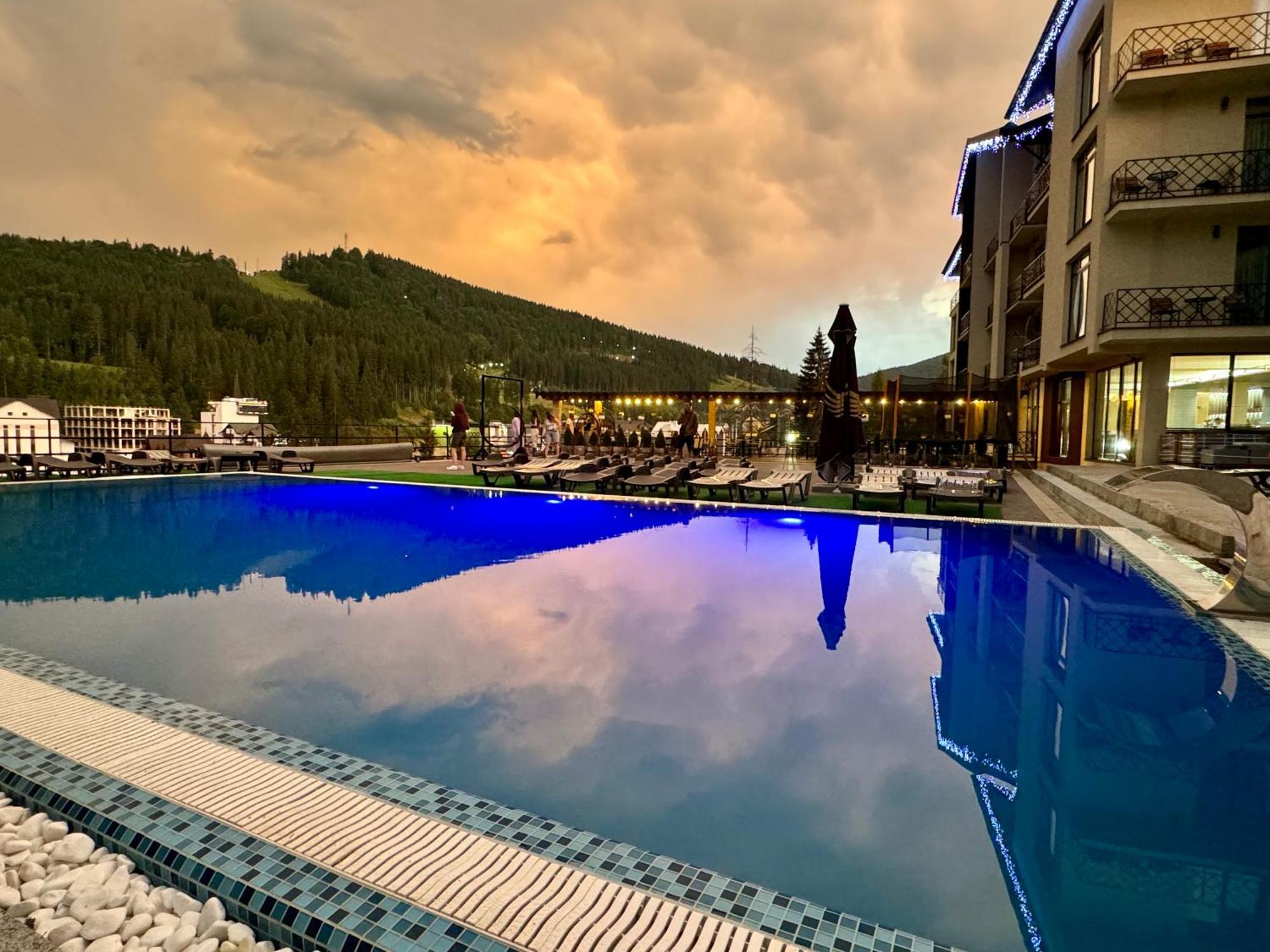 Gold Palace Wellness & Spa Bukovel Exterior foto